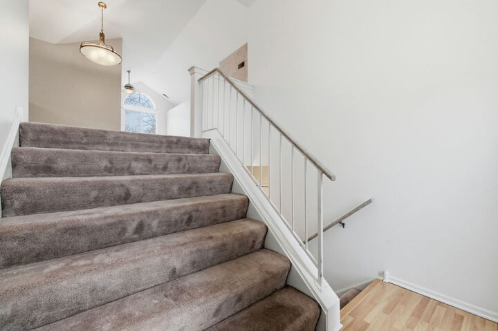 Property Photo:  1632 Columbia Circle 2  IL 60103 