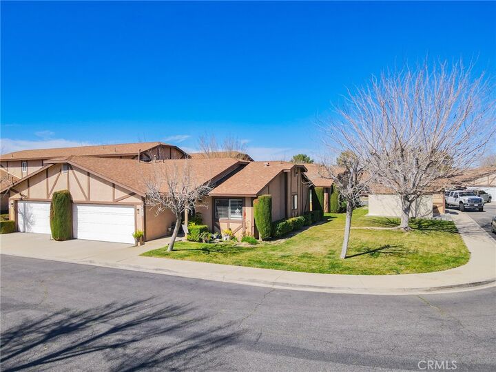 Property Photo:  43920 Bobby Jones 20  CA 93536 