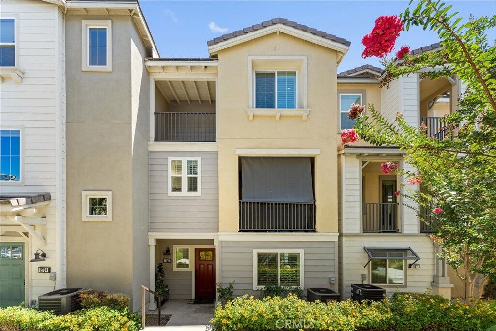 Property Photo:  843 Sunburst Way  CA 91767 