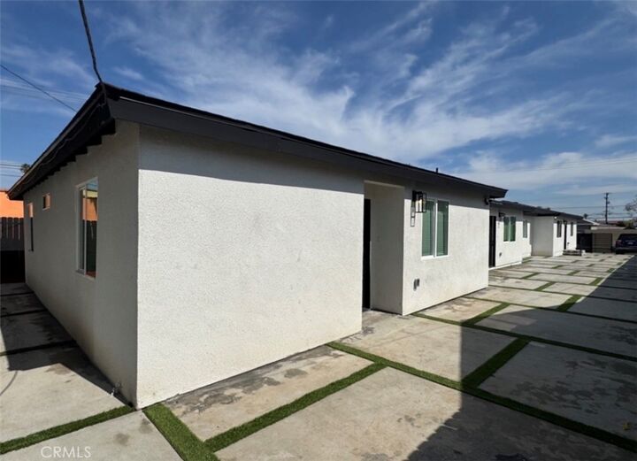 Property Photo:  9307 S Budlong 2  CA 90044 