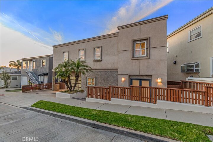 Property Photo:  1077 10th Street  CA 90254 