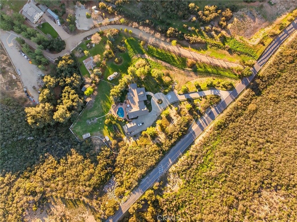 Property Photo:  41275 Hacienda Drive  CA 92562 