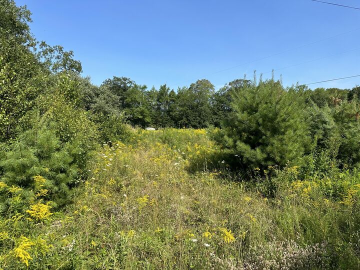 Property Photo:  1 Bowling Green Lane  ME 04915 