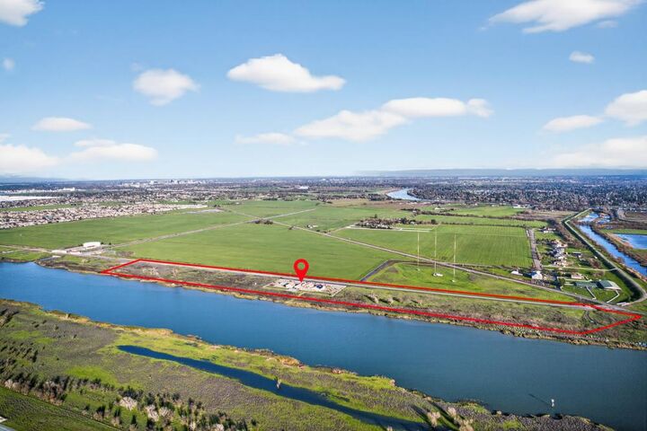 Property Photo:  5010 Jefferson Boulevard  CA 95691 