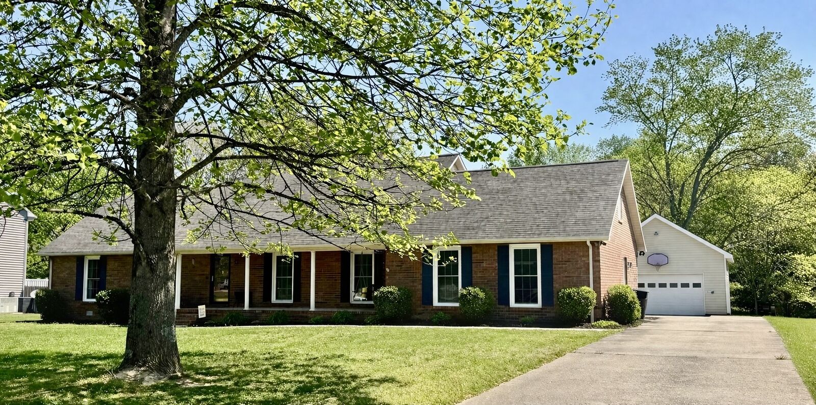 Property Photo:  105 Safley Ct  TN 37388 