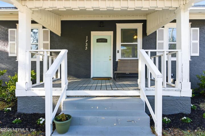 Property Photo:  1733 Landon Avenue  FL 32207 