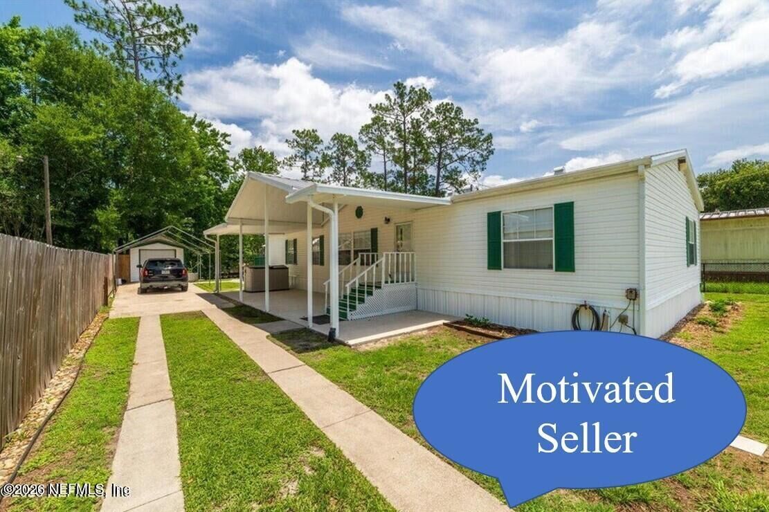 Property Photo: 120 Waterway Avenue FL 32189
