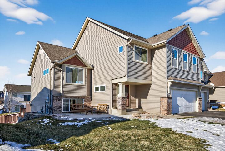 Property Photo:  1006 Mallard Avenue  MN 55352 