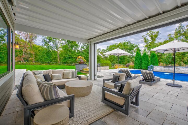 Property Photo:  21 Cherrywood Circle  MN 55127 