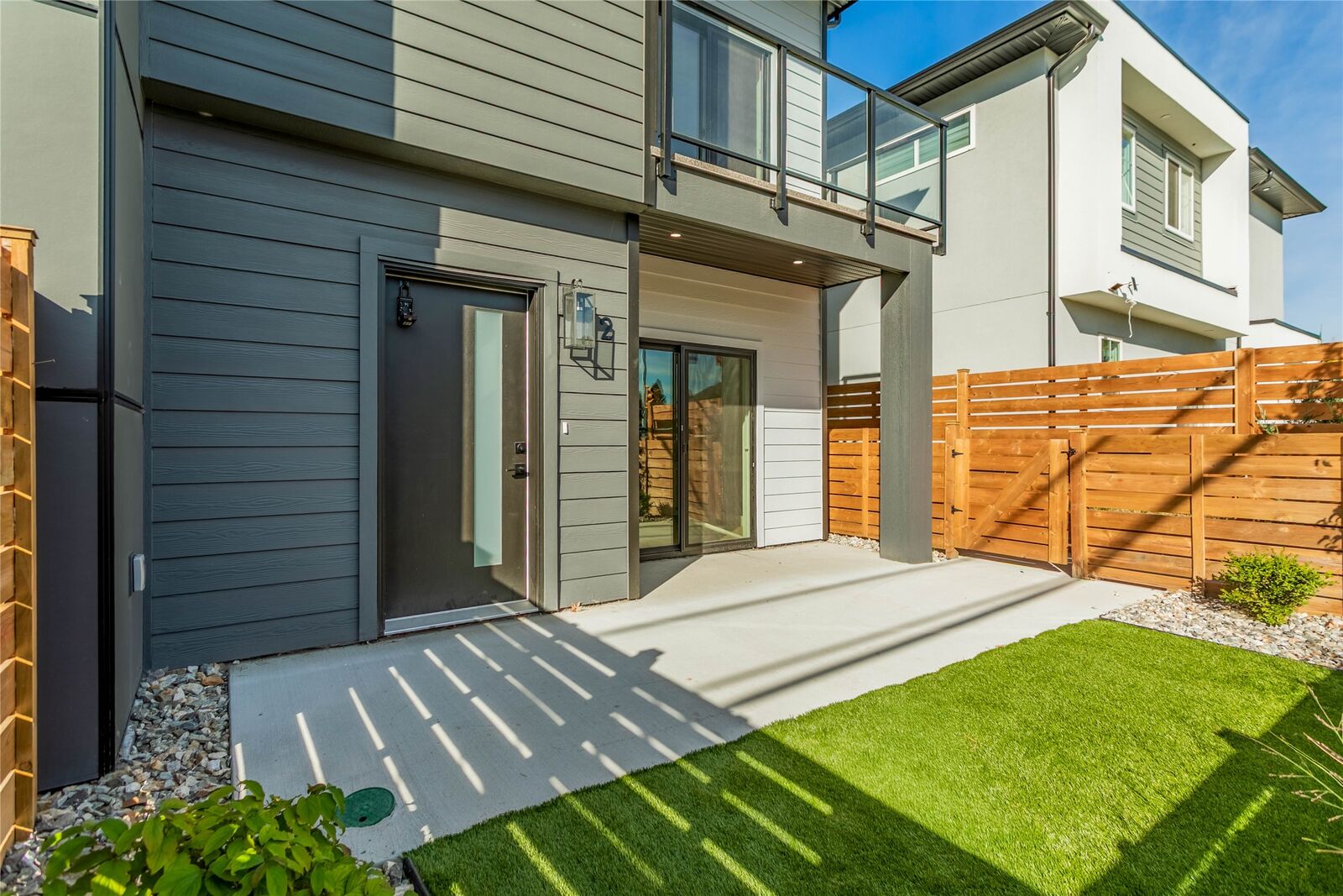 Property Photo:  1916 Ethel Street 2  BC V1Y 2Z5 