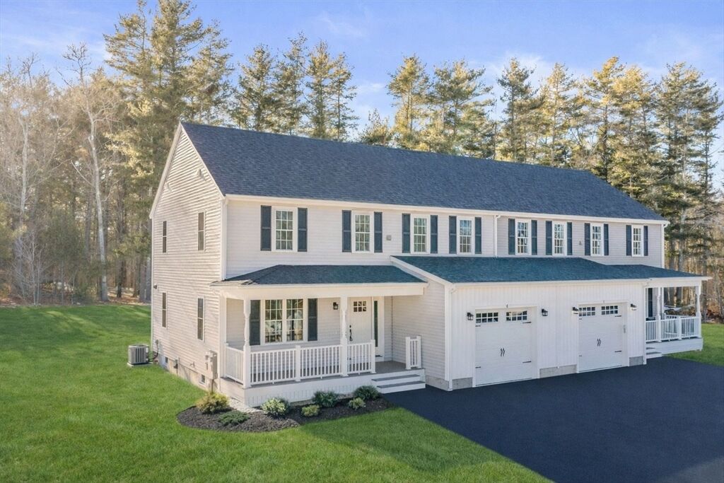 Property Photo:  6 Amandas Way 6  MA 02338 