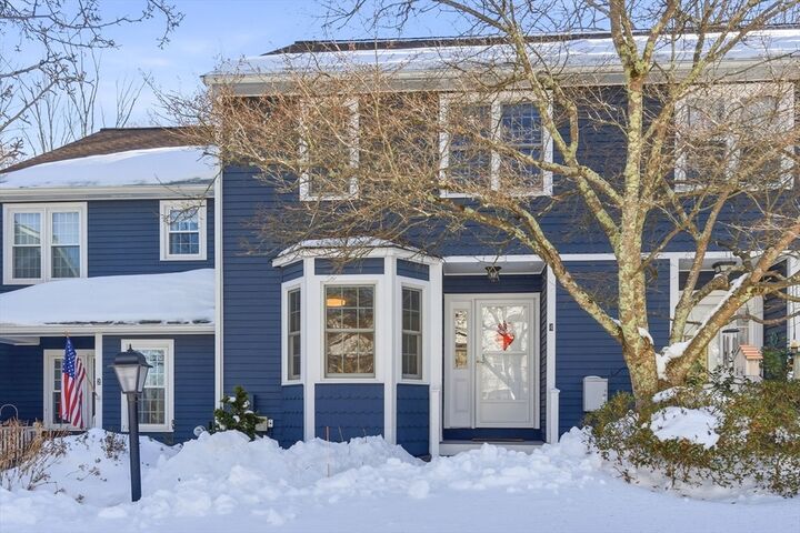 Property Photo:  4 Waterfall Ln 4  MA 01757 