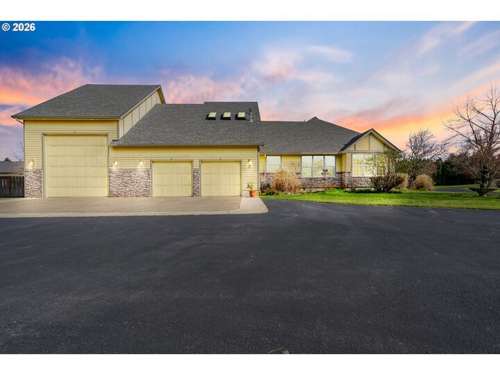 Property Photo:  6243 SE Rambeau Ln  OR 97301 