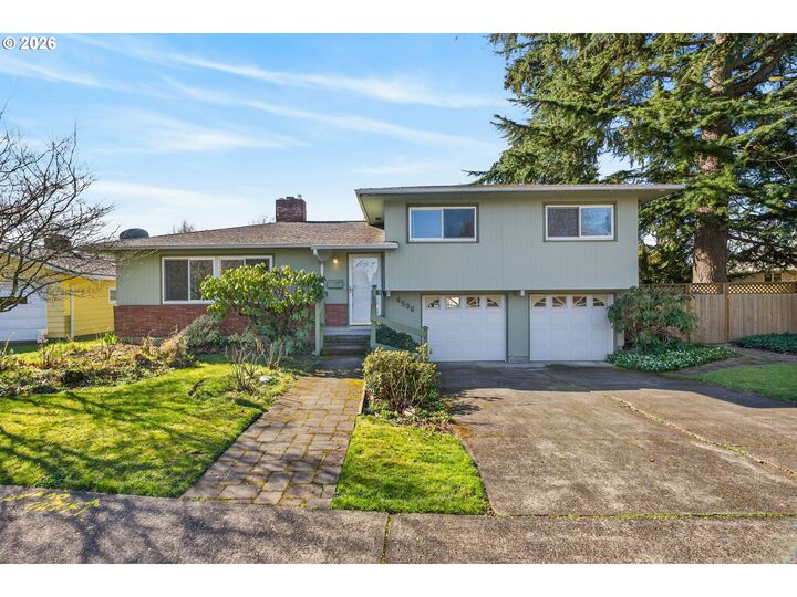 Property Photo: 4506 SE Adams St OR 97222
