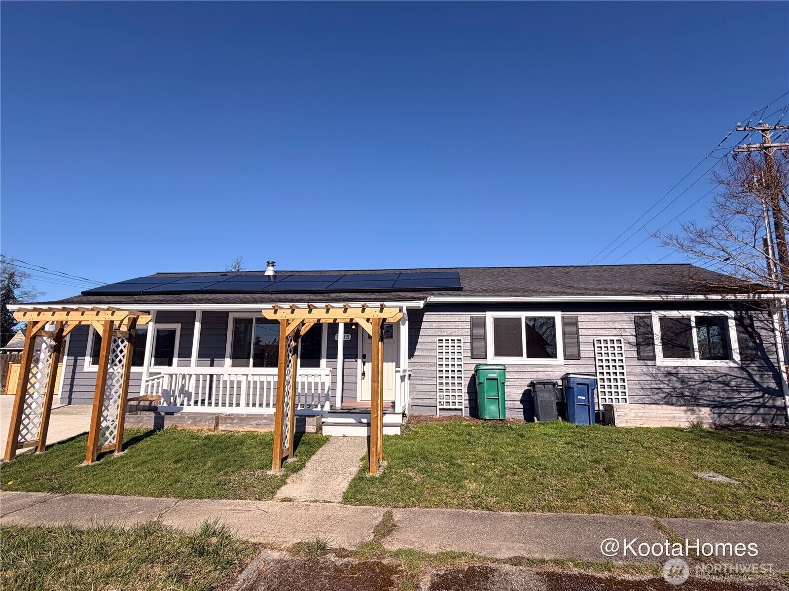 Property Photo:  1215  Skagit Street A  WA 98273 