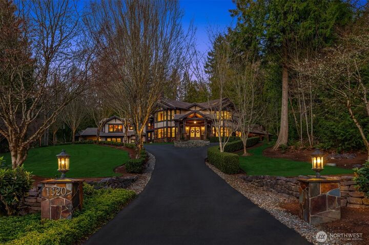 Property Photo:  1320  289th Avenue NE  WA 98014 