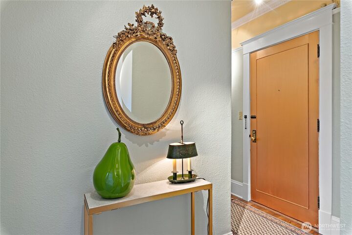 Property Photo:  904 E Miller Street 3  WA 98102 