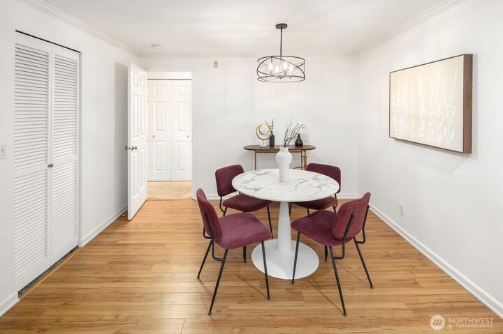 Property Photo: 5901 Phinney Avenue N 106 WA 98103