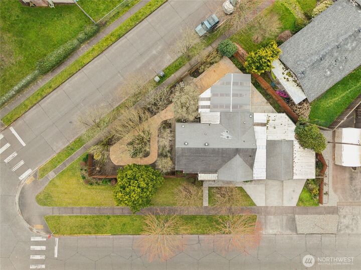 Property Photo: 2609 Hemlock Street WA 98632