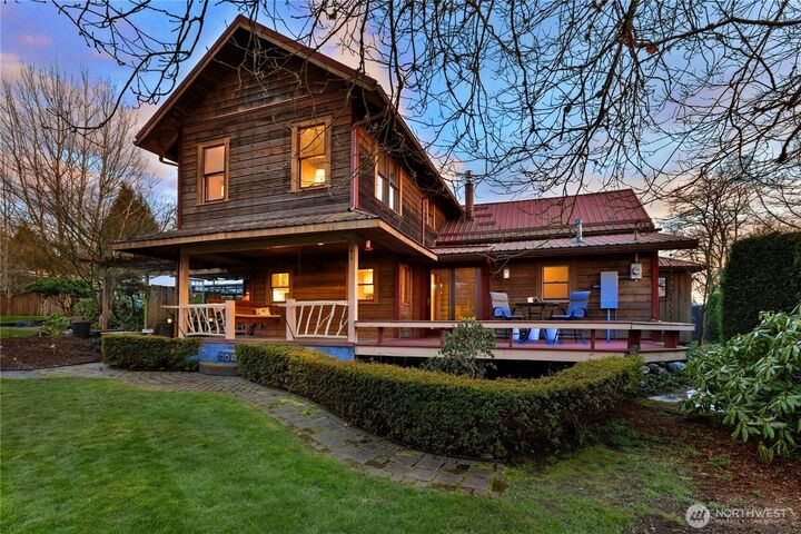 Property Photo:  15930  Broadway Avenue NE  WA 98019 