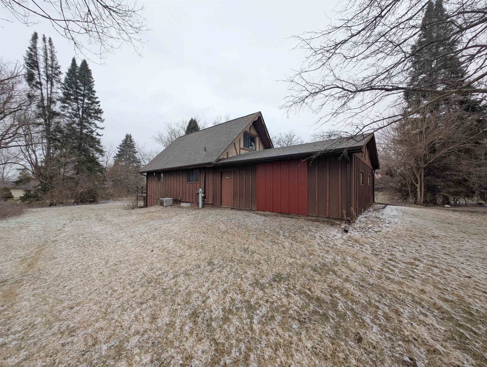 Property Photo:  404 NE Atlantic Drive  IL 61065 