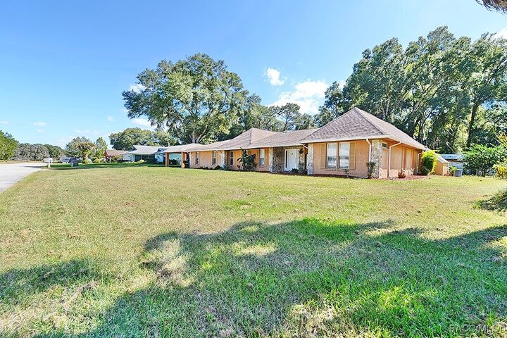 Property Photo:  8844 E Rosemont Street  FL 34450 
