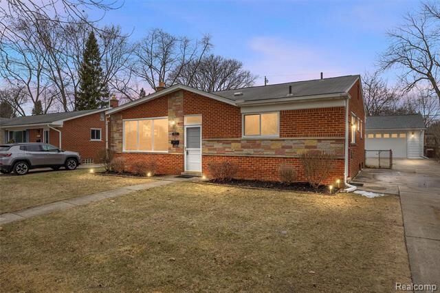Property Photo: 19647 Osmus Street MI 48152
