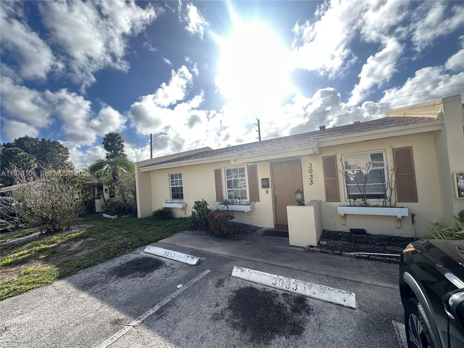 Property Photo:  3033 NW 68th St 12E  FL 33309 