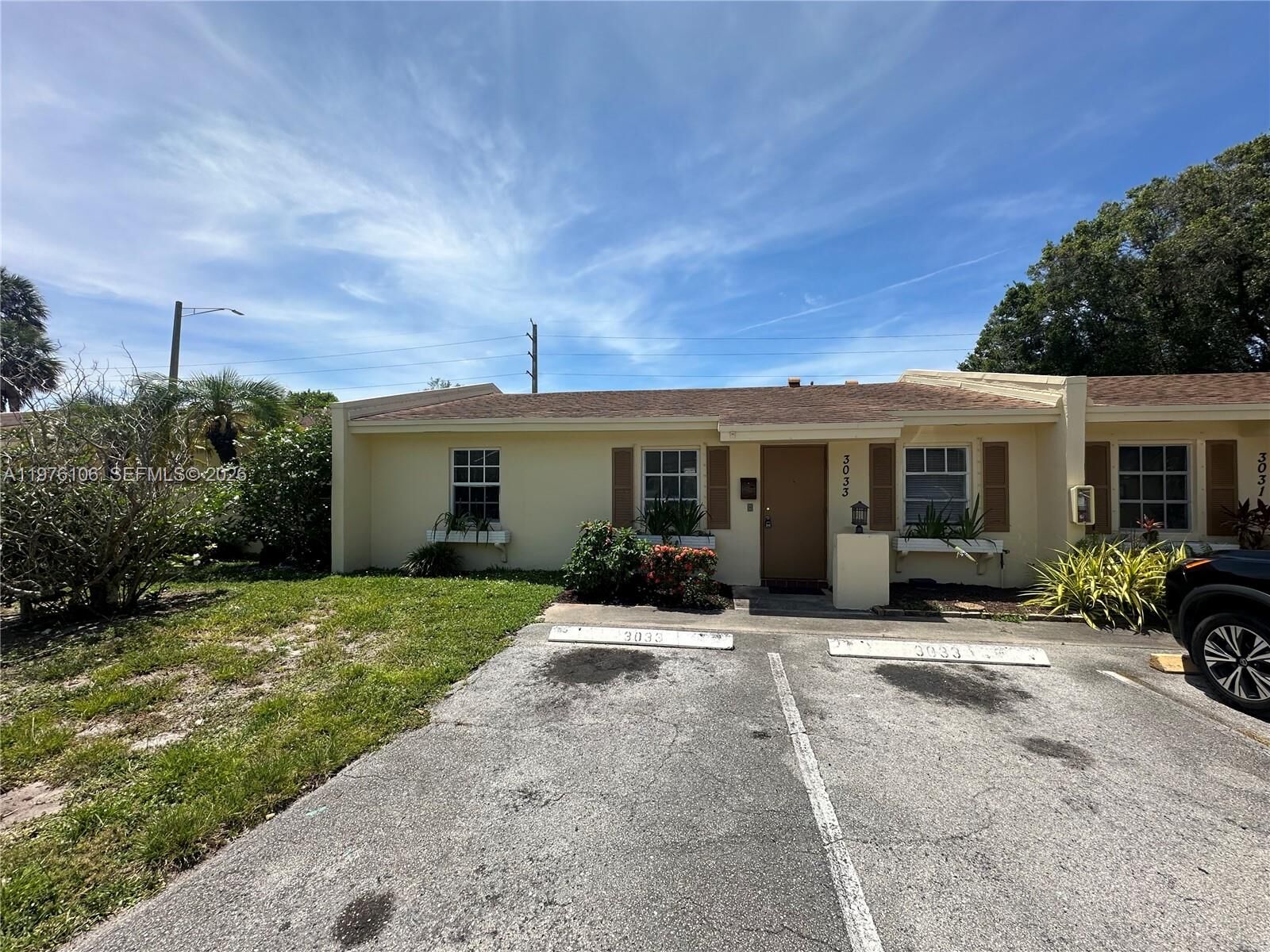 Property Photo:  3033 NW 68th St 12E  FL 33309 