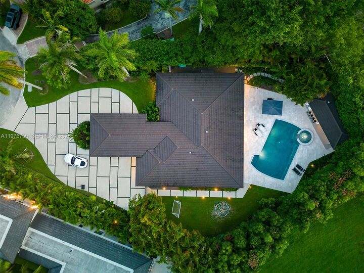 Property Photo:  4800 Bay Point Rd  FL 33137 