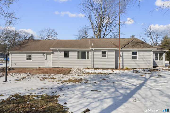 Property Photo:  85 Bittersweet Lane  CT 06614 