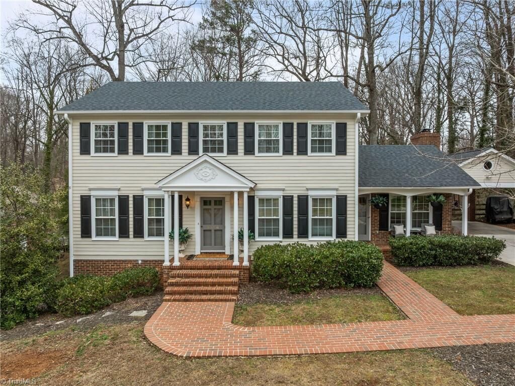 Property Photo:  804 Forest Hill Drive  NC 27410 