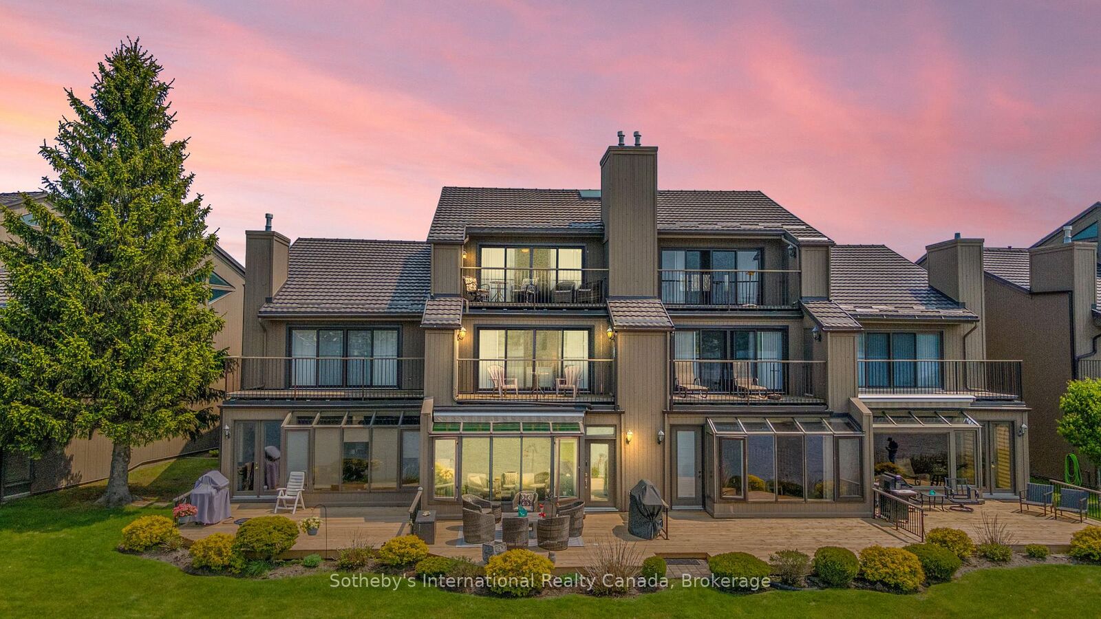 Property Photo: 8 Beck Boulevard 10 ON L9M 1C3