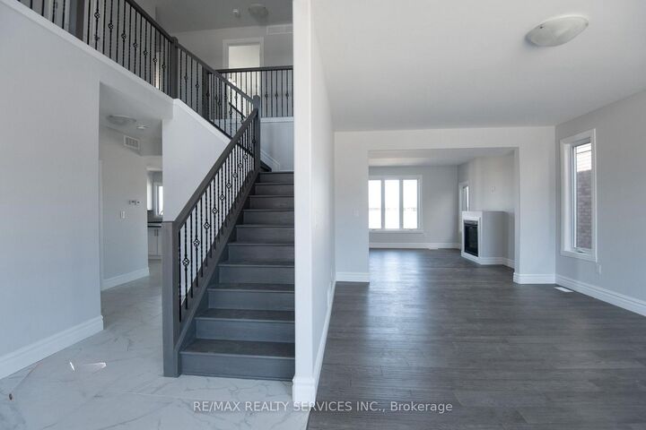 Property Photo: 150 Tuscany Trail ON N7M 0R9