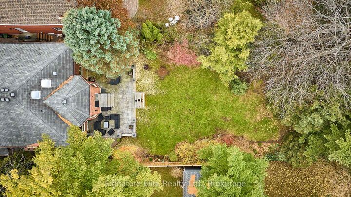 Property Photo: 4 Camor Court ON M1C 4V5