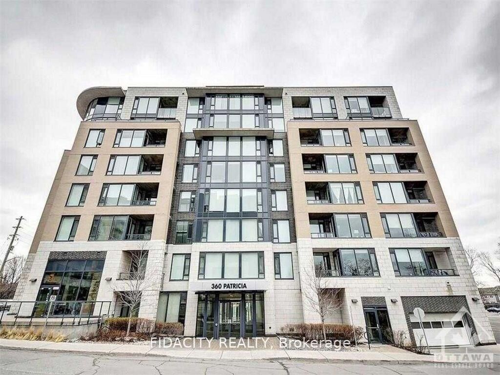 Property Photo: 360 Patricia Street 102 ON K1Z 0A8