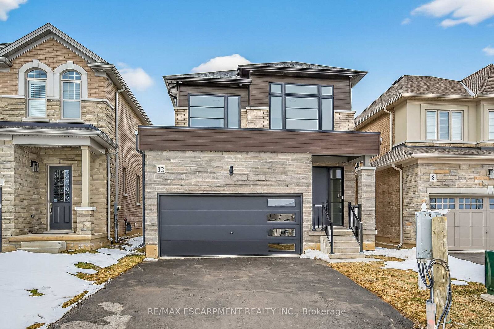 Property Photo: 12 Shady Oaks Trail ON L9B 0E9