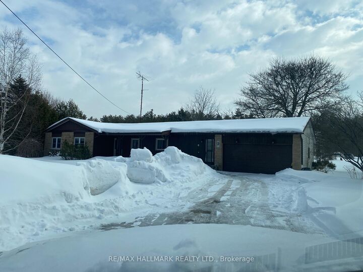 Property Photo: 4749 Aurora Road E ON L4A 3J8