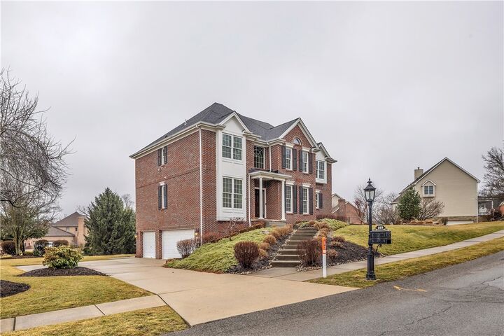 Property Photo:  109 Oakview Dr  PA 16066 