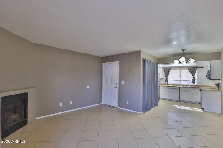 Property Photo:  1540 W Mercer Lane 1-4  AZ 85029 