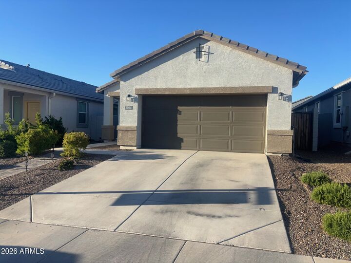 Property Photo:  2004 W Sandoval Avenue  AZ 85120 