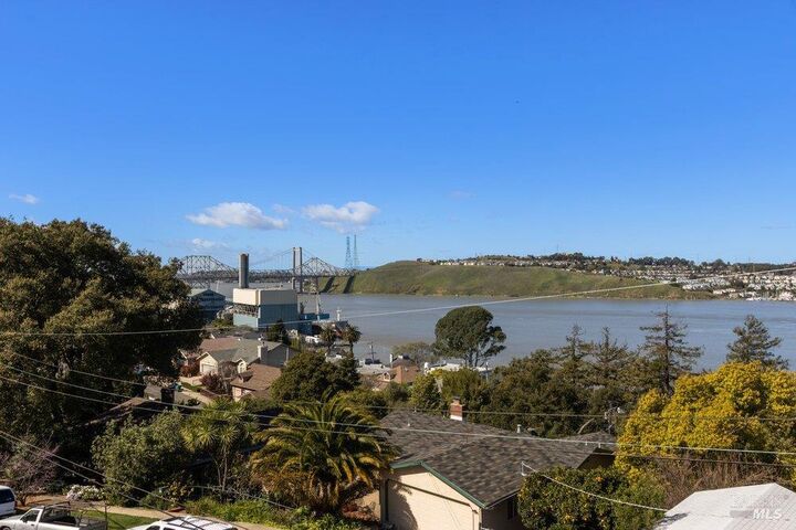 Property Photo:  321 Alexander Street  CA 94525 