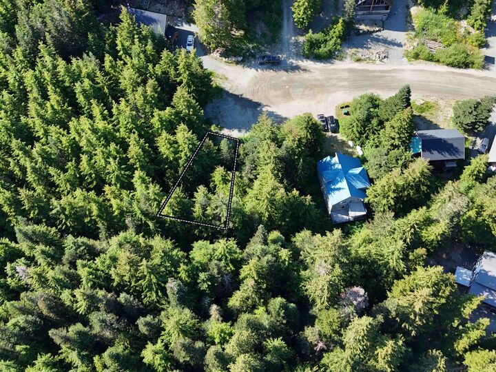 Property Photo: 47017 Snowmist Place BC V0M 1A1