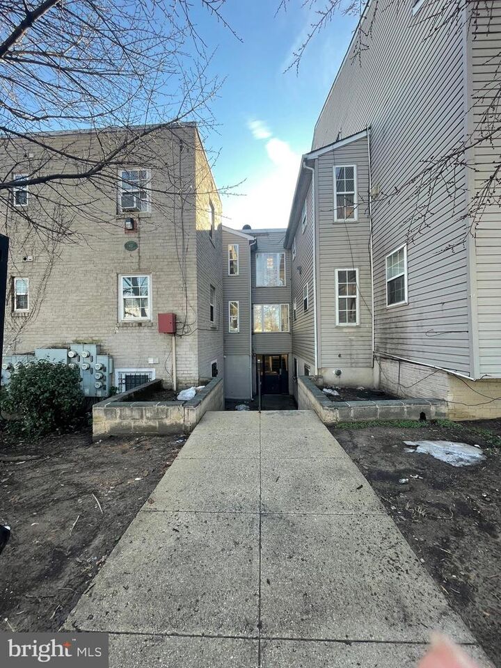 Property Photo:  612 Eastern Avenue NE 103  DC 20019 