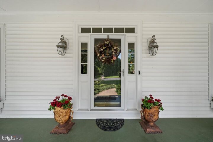 Property Photo:  6632 Pelhams Trace  VA 20120 