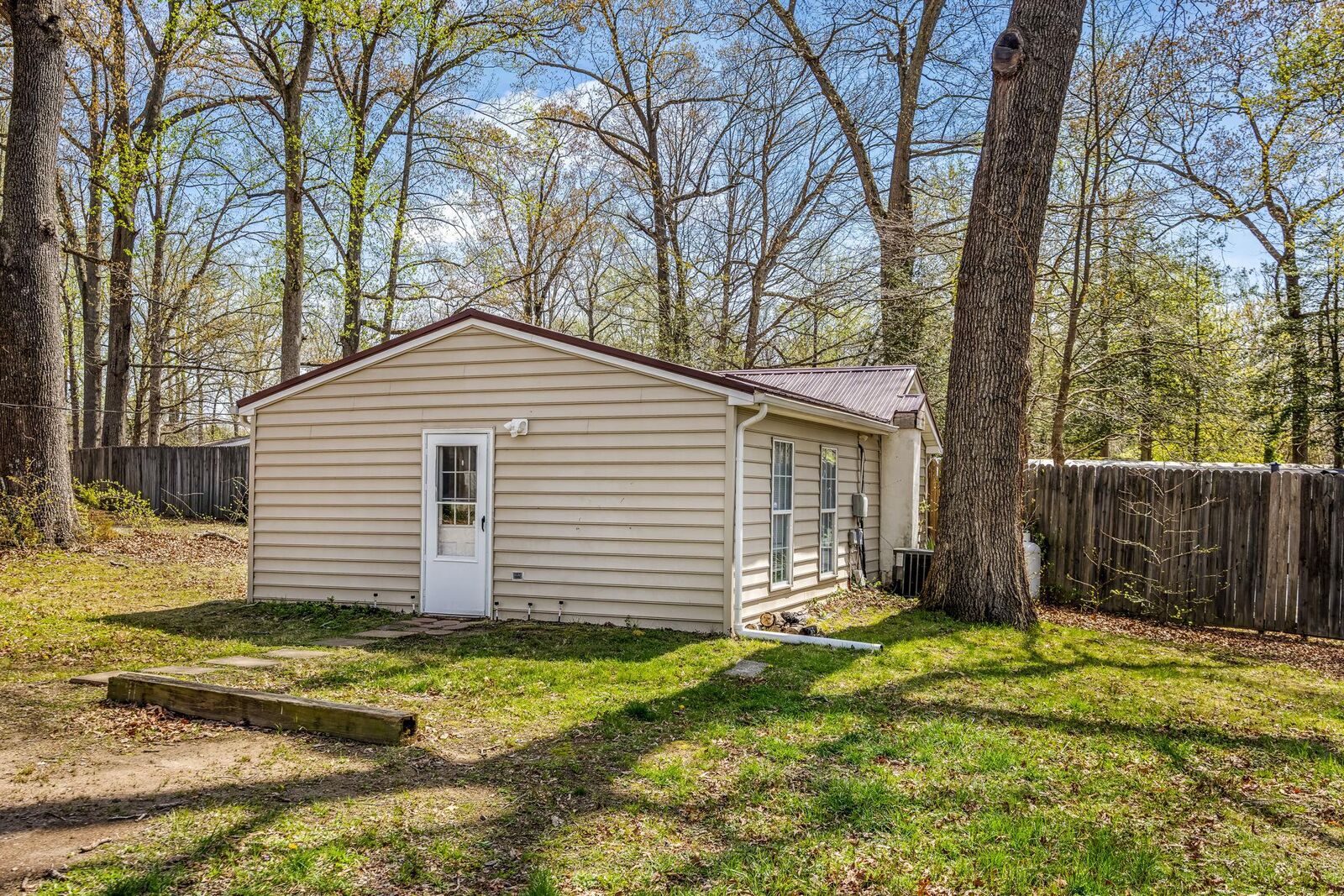 Property Photo:  208 Telegraph Road  VA 22554 