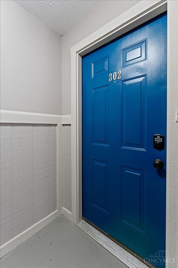 Property Photo:  4220 Endeavor Drive  OH 45252 