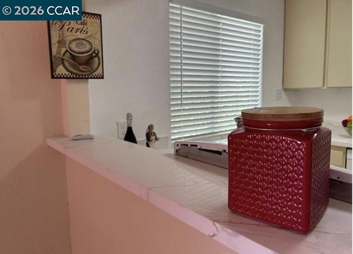 Property Photo:  1924 Almond Ave B  CA 94596 