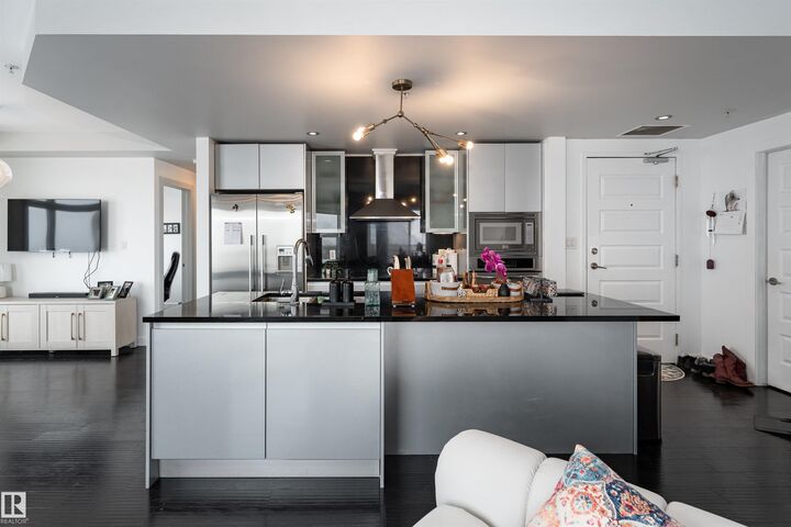 Property Photo:  10388 105 Street NW 1803  AB T5J 0C2 