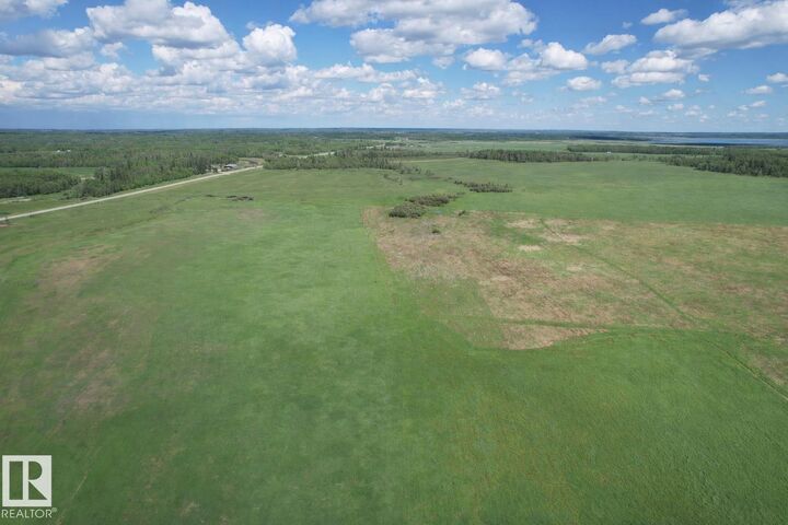 Property Photo:  RR 215 & Twp Rd 520  AB T8G 1B9 
